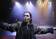 En julsaga. Görel Crona som Ebenezer Scrooge. Foto: Josefin Wiklund. Högupplöst. 