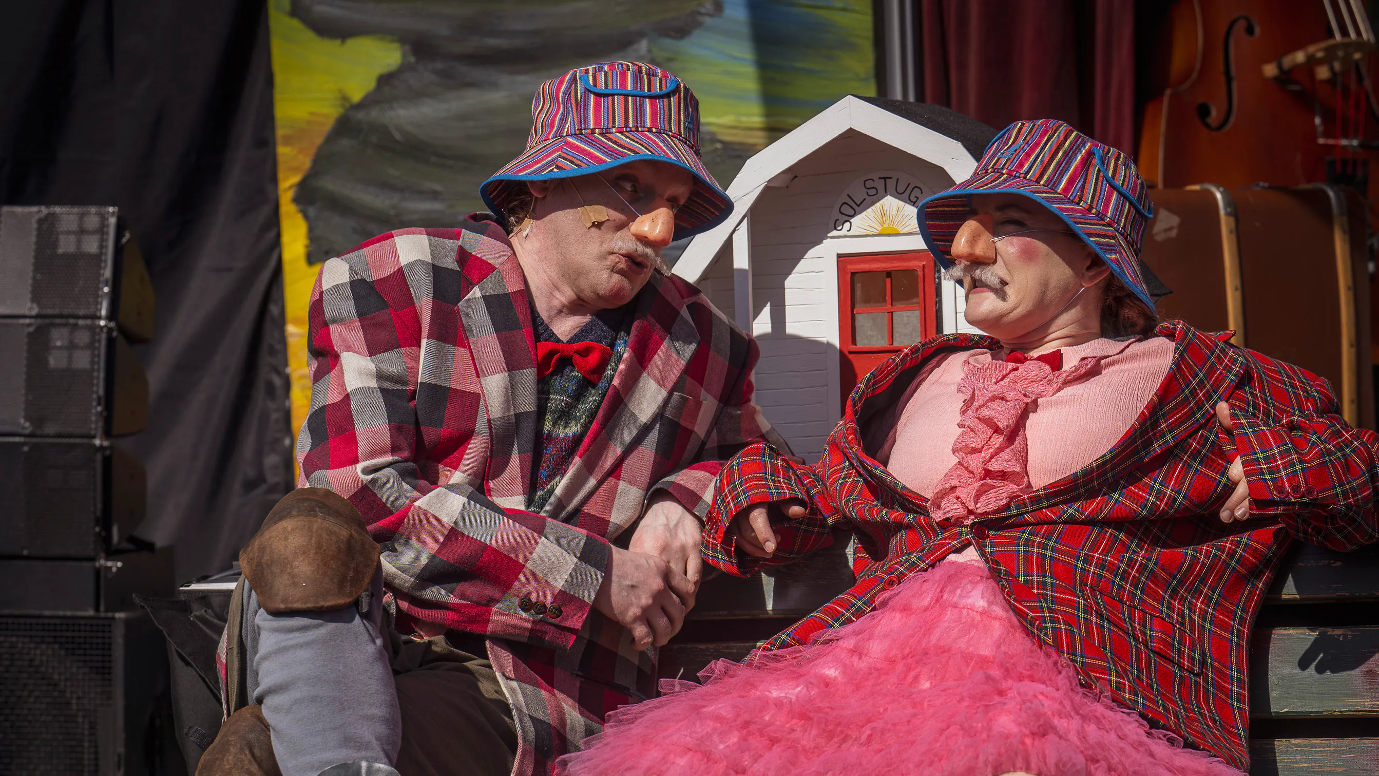 Kabaré Solstugan, sommarteater på utomhusscenen, Hägnan. 